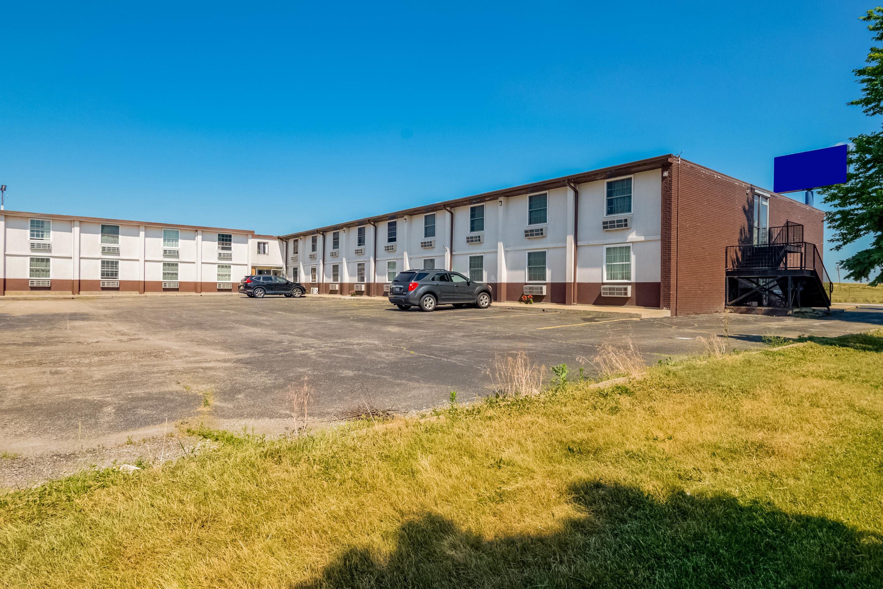 Oyo Hotel Morton East Peoria I-74 Exterior photo