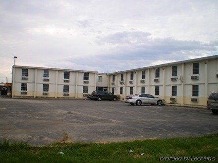 Oyo Hotel Morton East Peoria I-74 Exterior photo